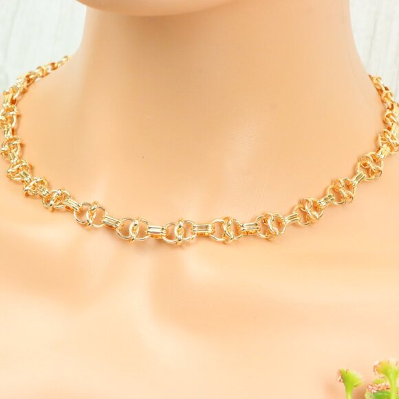 "Minimalist & Elegant Necklace Chain – Perfect for Women & Girls | UNVRC1657 - Picture 2 of 10